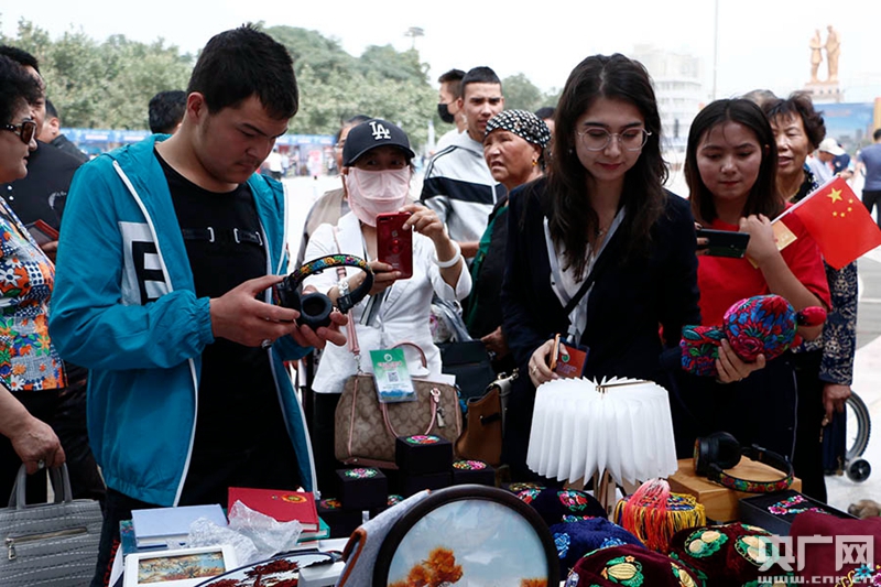 “中国旅游日”新疆分会场活动在和田启幕
